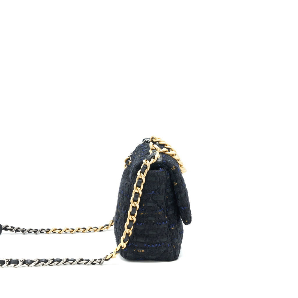 chanel-tweed-small-19-flap-bag