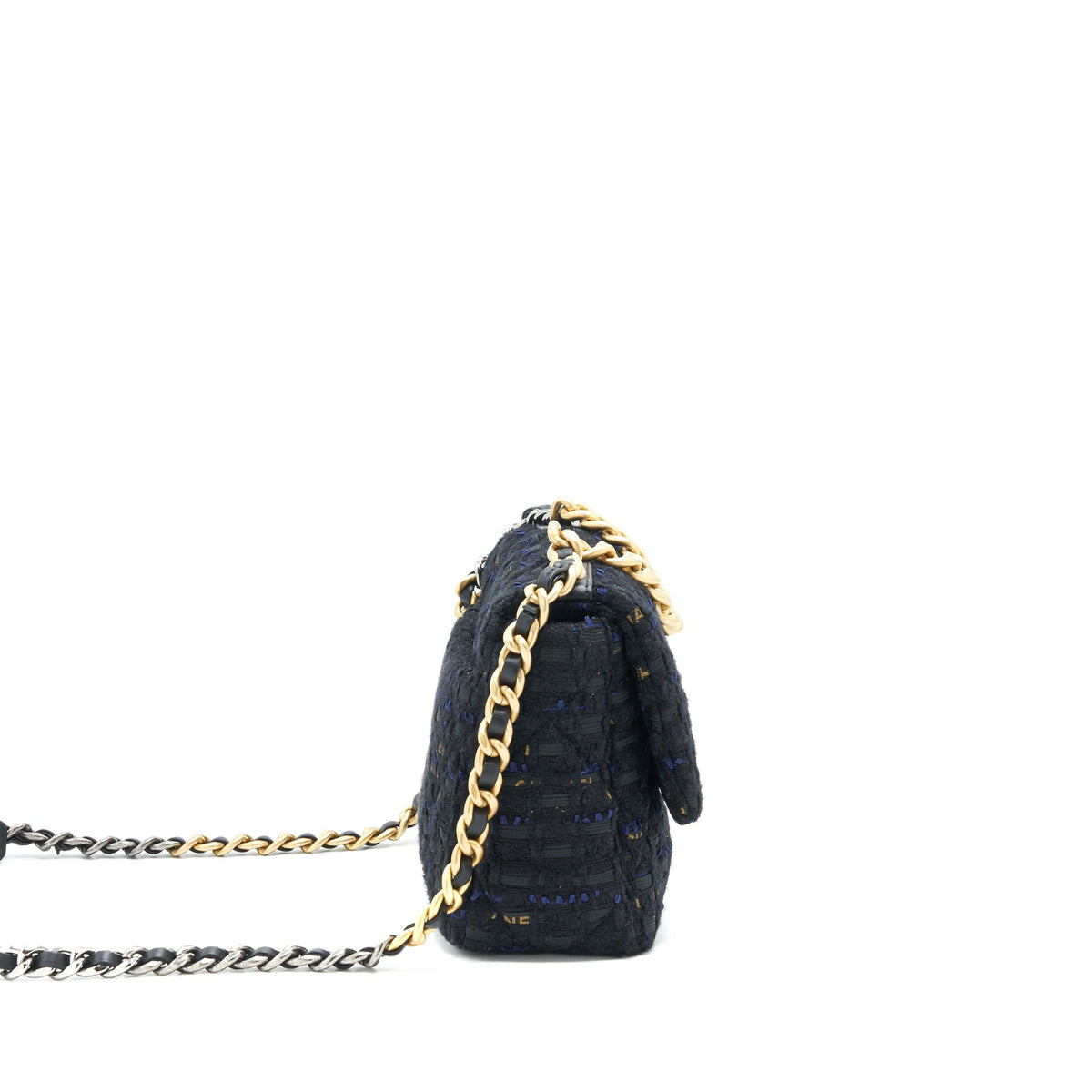 chanel-tweed-small-19-flap-bag