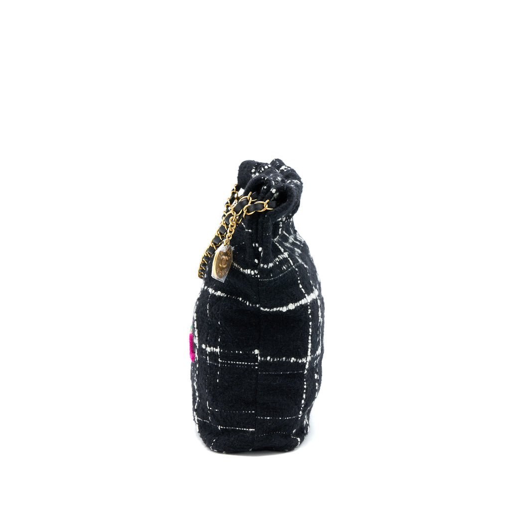 chanel-medium-22-bag-tweed-multicolour-ghwmicrochip