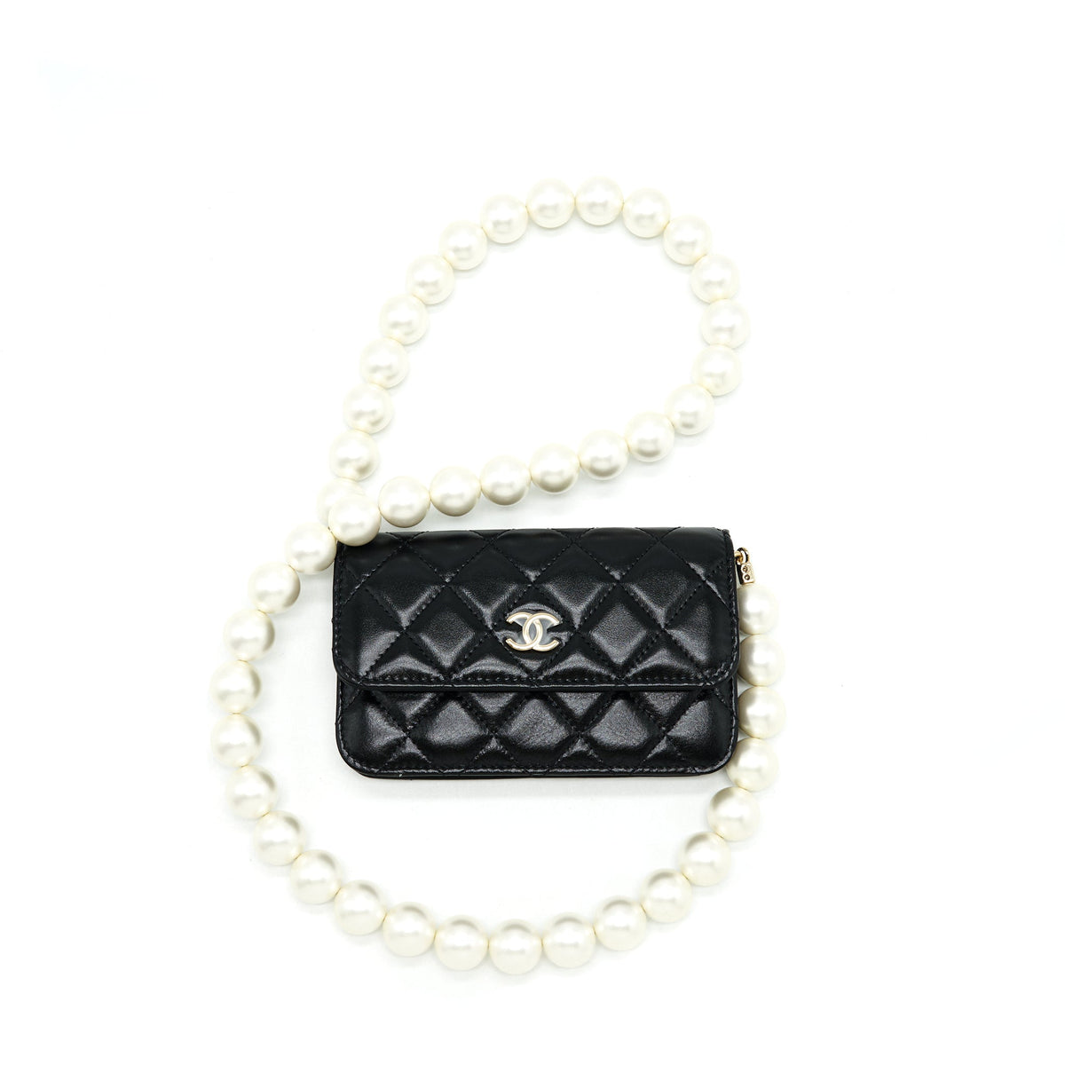 chanel-giant-pearl-clutch-with-chain-calfskin-black-1