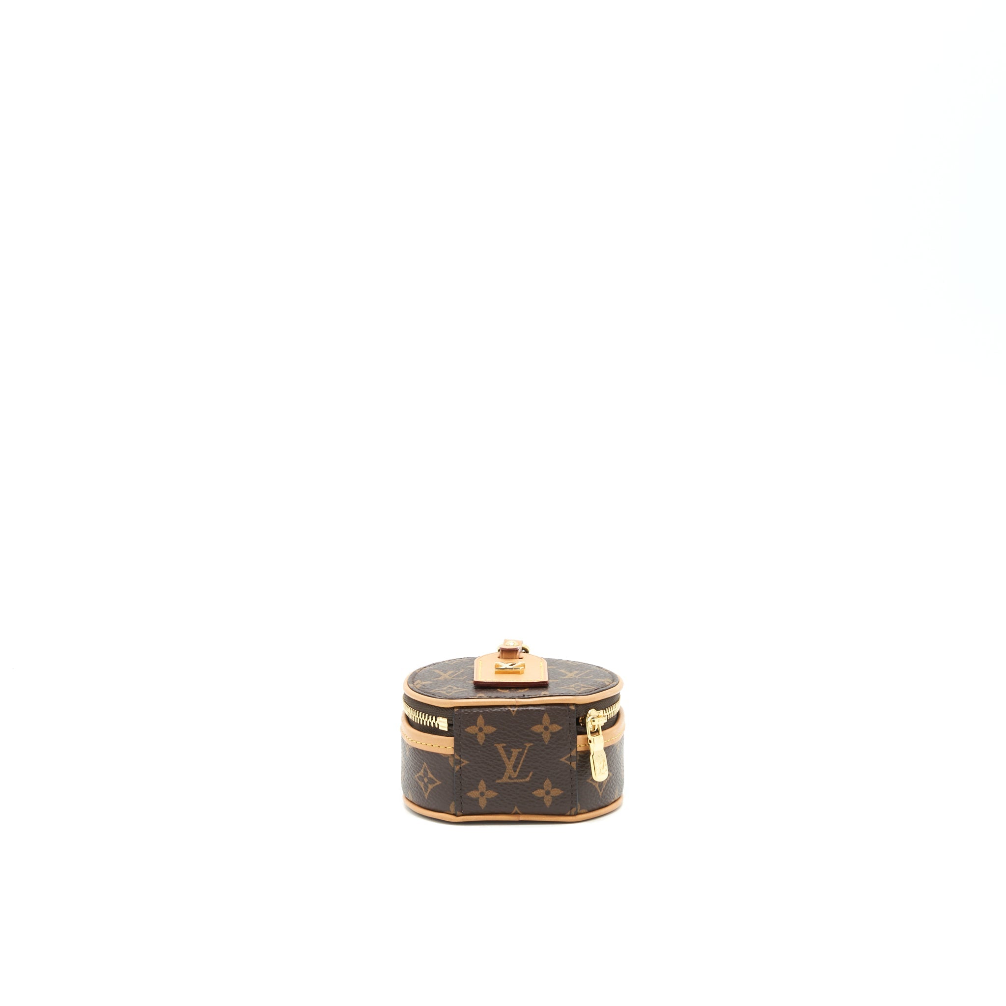 louis-vuitton-boite-necklace-mini-bag