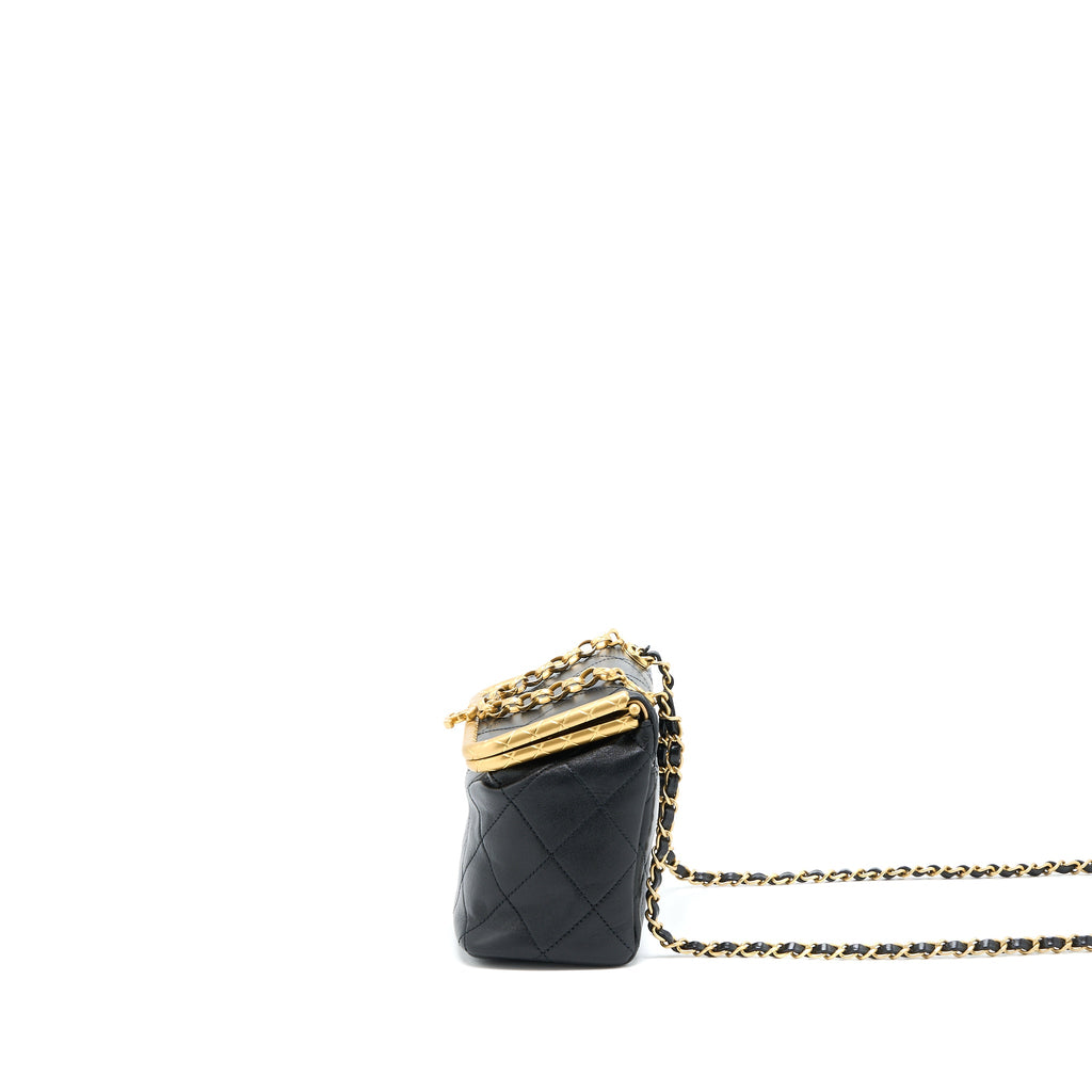 chanel-kiss-lock-clasp-bag-lambskin-black-brushed-ghw