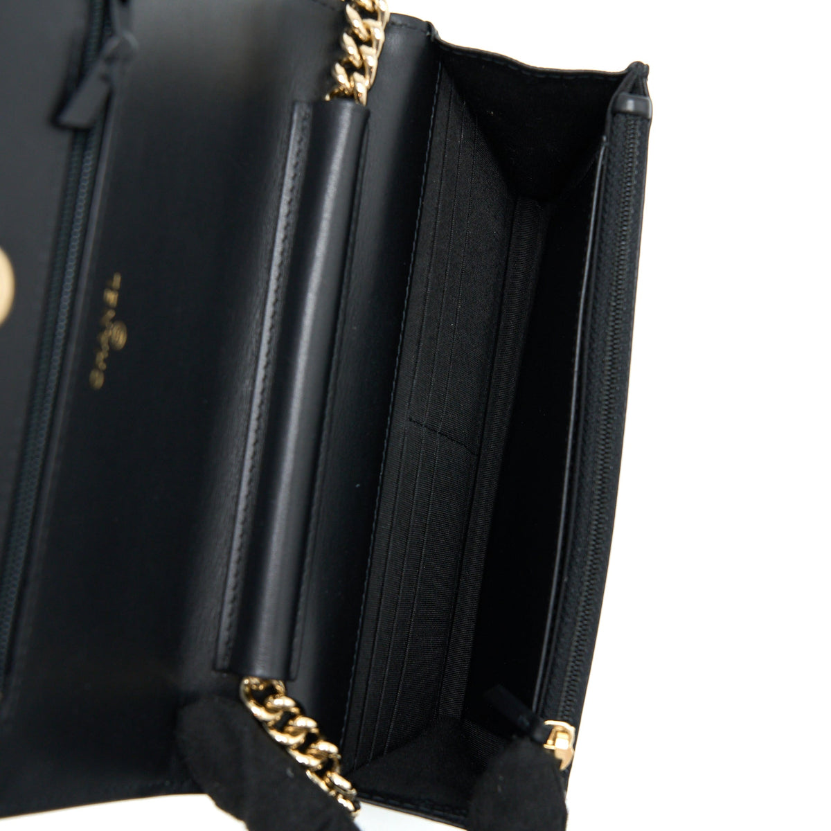 chanel-boy-wallet-on-chain-caviar-black-lghw-1