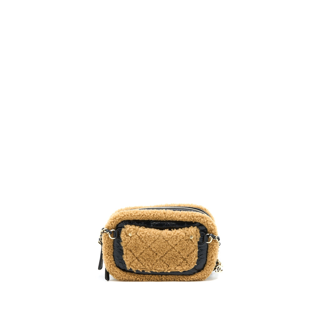 chanel-cc-mania-waist-bag-shearling-and-shiny-crumpled-sheepskin