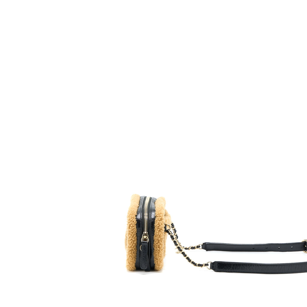 chanel-cc-mania-waist-bag-shearling-and-shiny-crumpled-sheepskin
