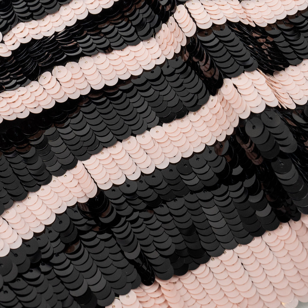 chanel-size-36-21c-sequins-mini-top-black-pink