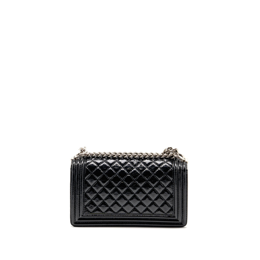 chanel-medium-boy-bag-leather-black-shw
