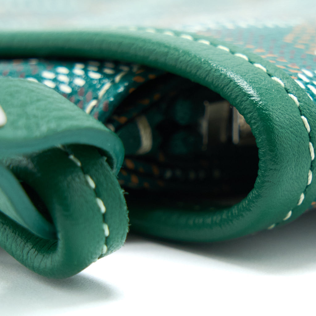 goyard-pochette-plumet-goyardine-canvas-vert-shw