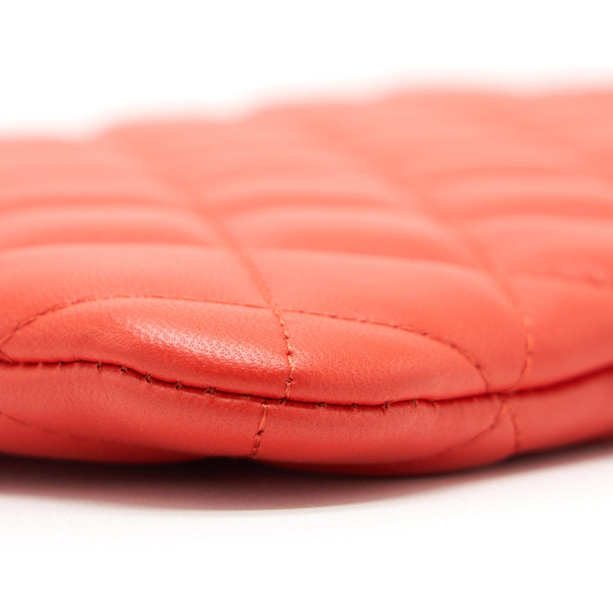 chanel-habana-o-case-pouch-lambskin-red-ghw