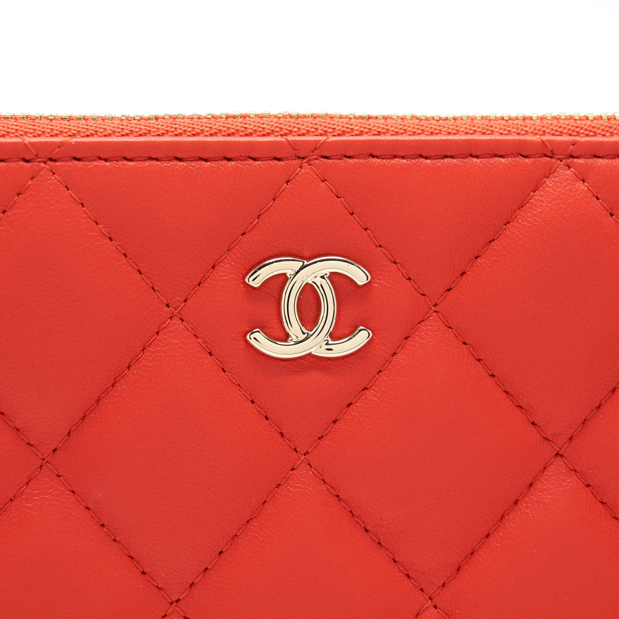 chanel-habana-o-case-pouch-lambskin-red-ghw