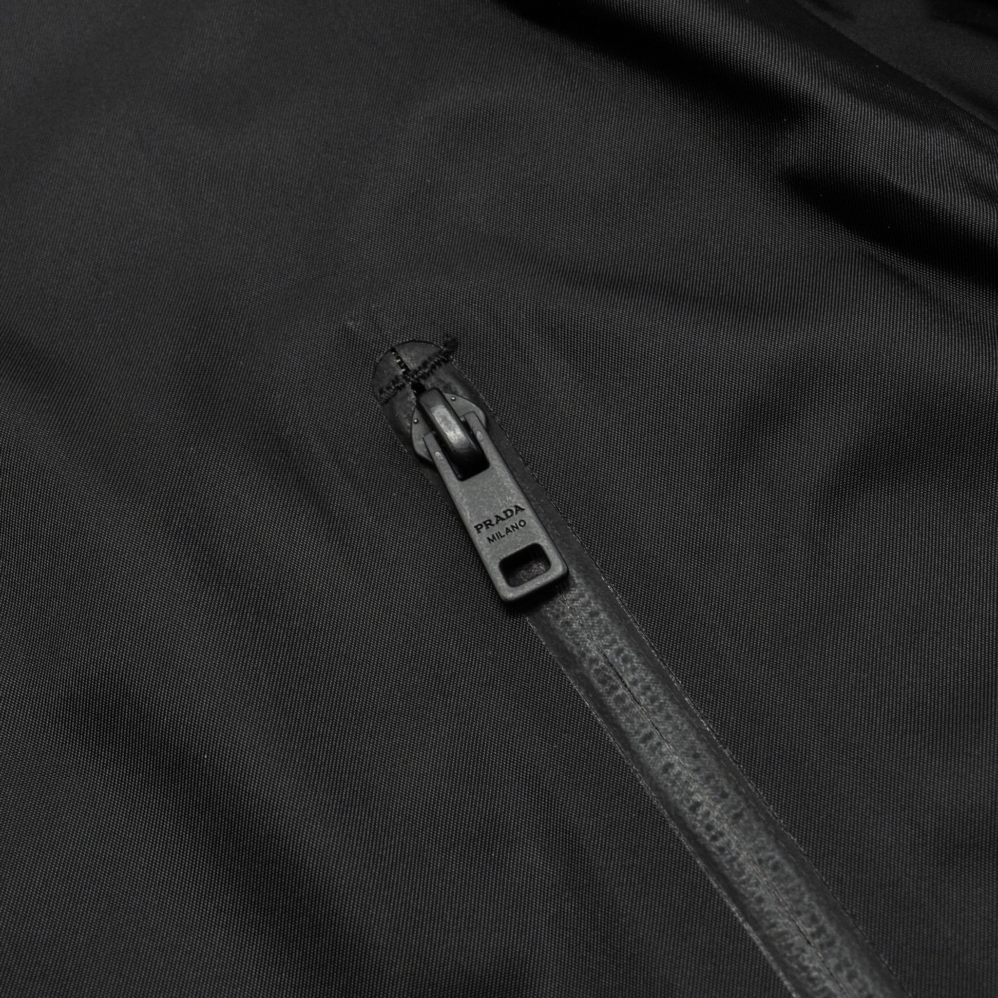 prada-size-40s-windbreaker-crop-jacket-polyamide-black