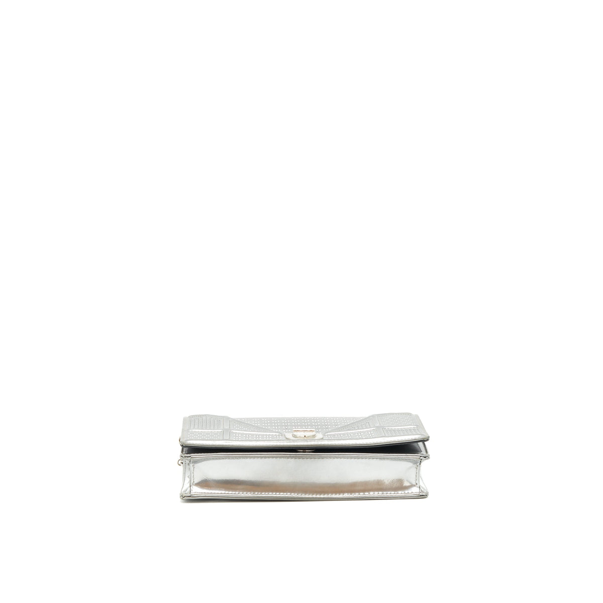 dior-diorama-wallet-on-chain-metallic-silver-shw