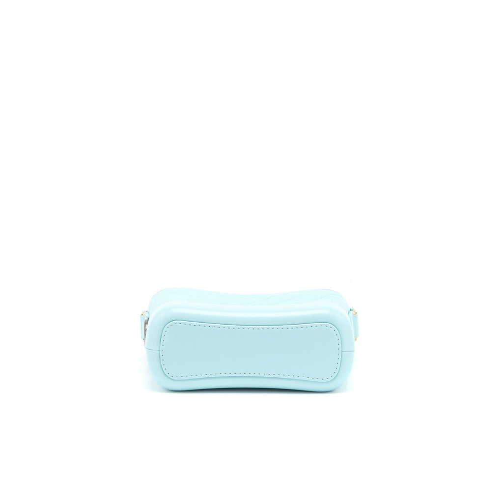 chanel-small-gabrielle-chevron-calfskin-light-blue-multicolour-hardware