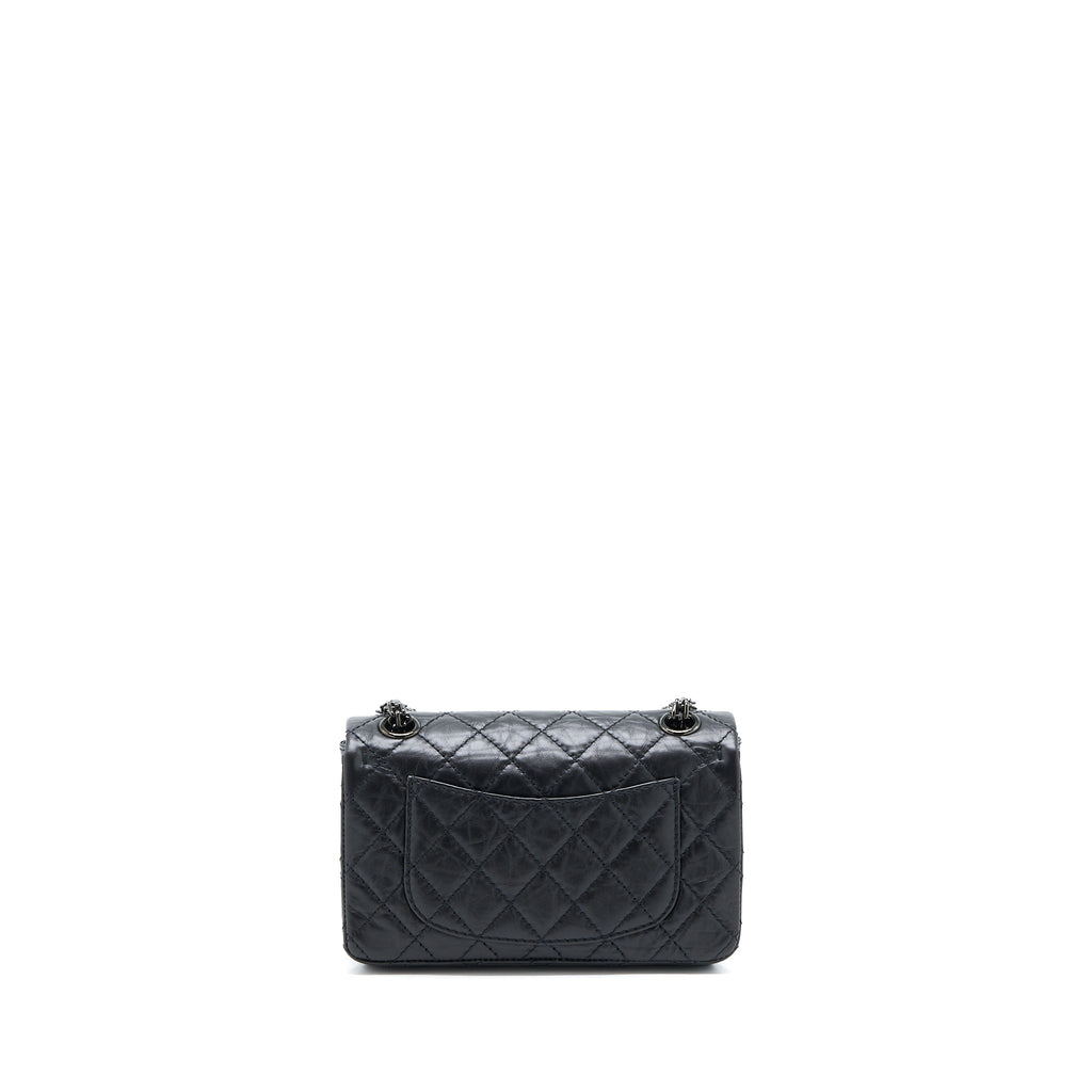 chanel-mini-2-55-reissue-aged-calfskin-so-black-with-black-hardware-microchip