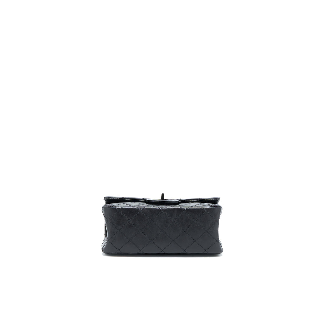 chanel-mini-2-55-reissue-aged-calfskin-so-black-with-black-hardware-microchip