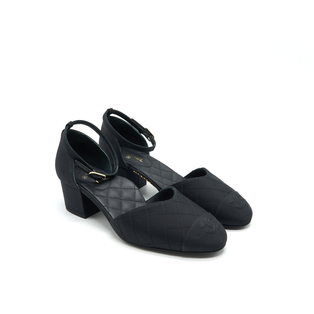chanel-size-38-black-low-heel-pumps