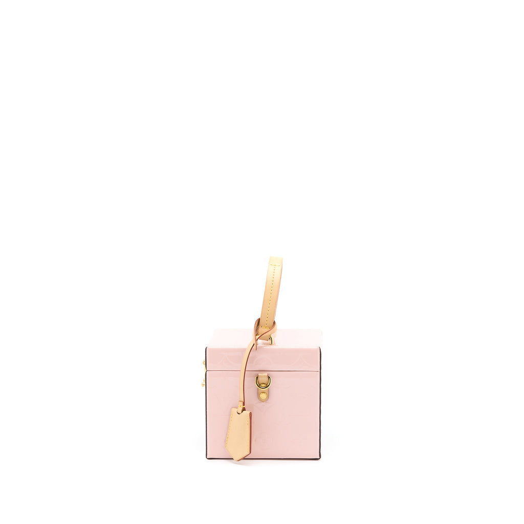 louis-vuitton-bleecker-box-bag-vernis-pink-ghw