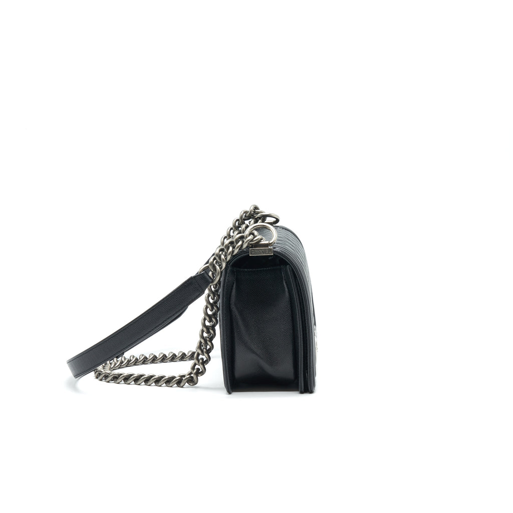 chanel-medium-boy-chanel-handbag-caviar-black-shw-1