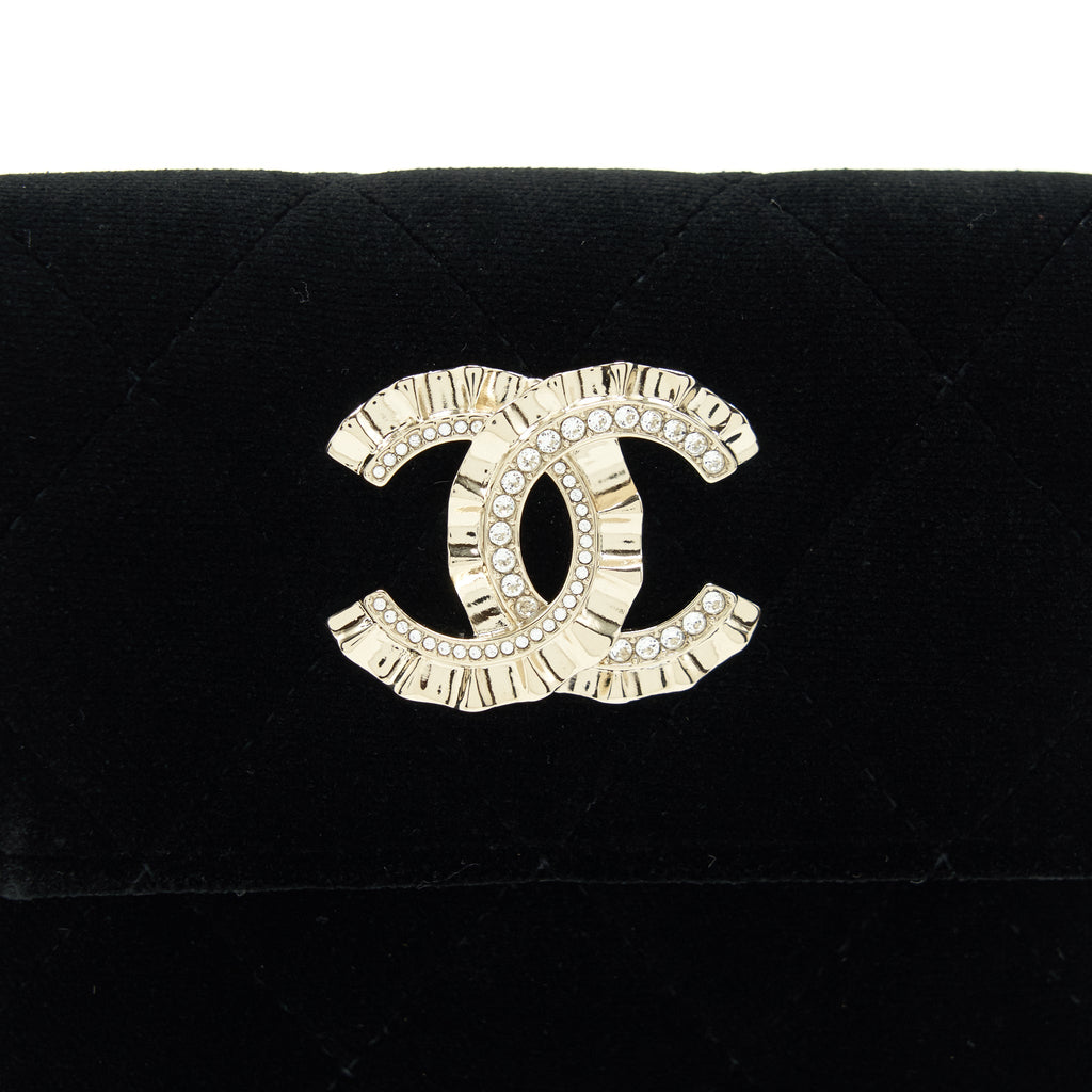 chanel-velvet-cc-logo-small-flap-wallet-black-lghw