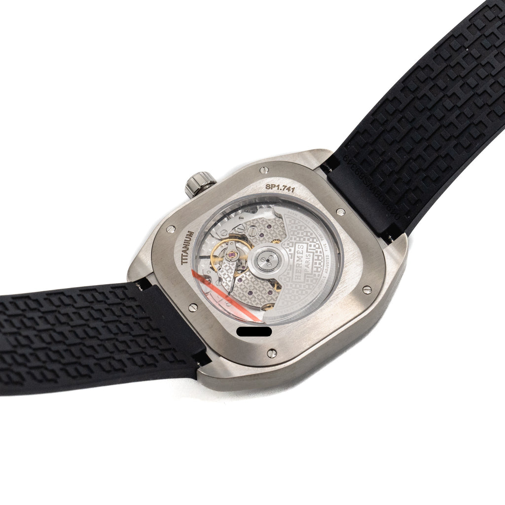 hermes-h08-watch-42mm-extra-large-model-with-black-rubber-strap