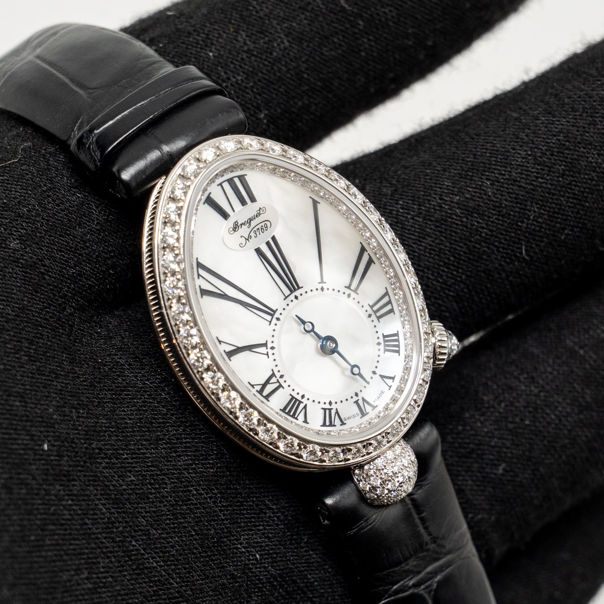 breguet-reine-de-naples-8928-white-gold-rhodium-plated-and-natural-pearly-white-mother-of-pearl-dial-black-alligator-strap-diamonds-model-8928bb-51-944-dd0d-3l