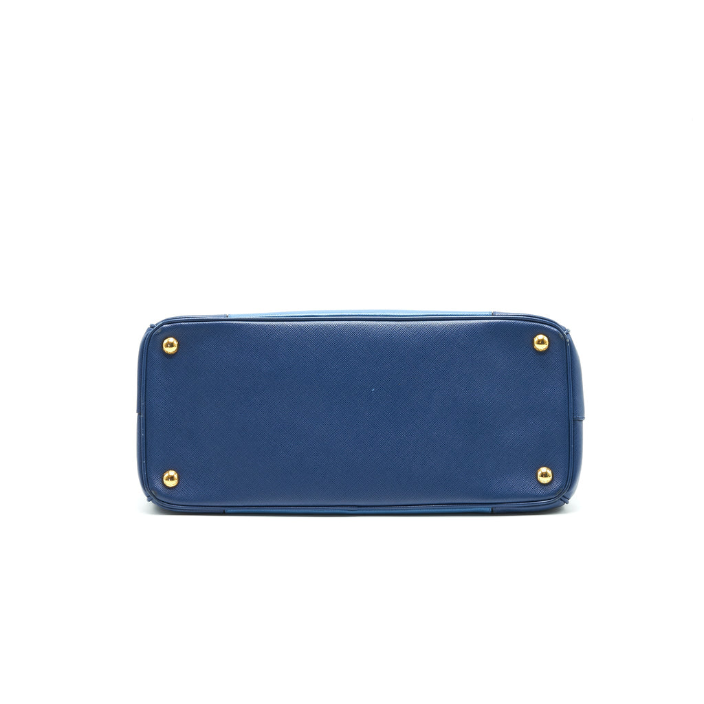prada-saffiano-tote-bag-blue-navy