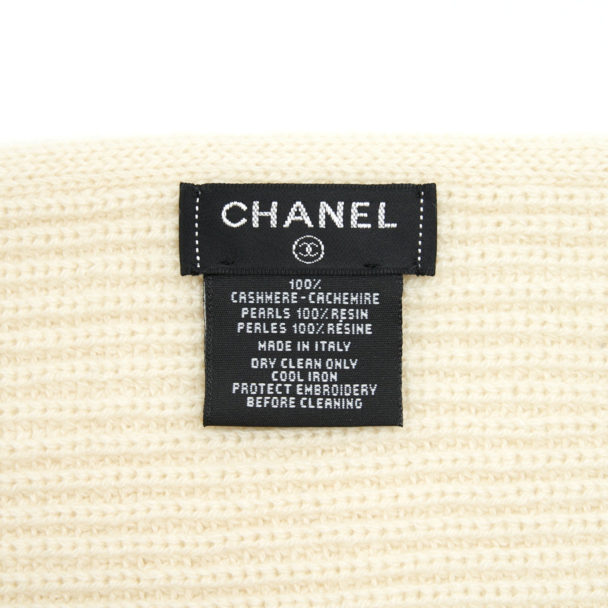 chanel-stole-cashmere-scarf-in-ivory-180x40cm