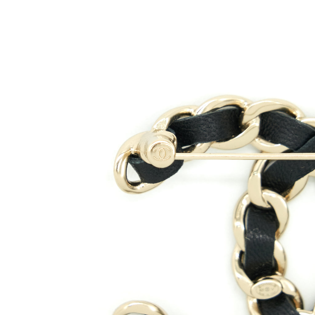 chanel-cc-logo-leather-chain-brooch-black-lghw