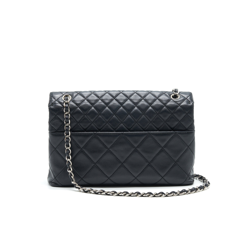 chanel-flap-bag-with-chain-large-black-shw
