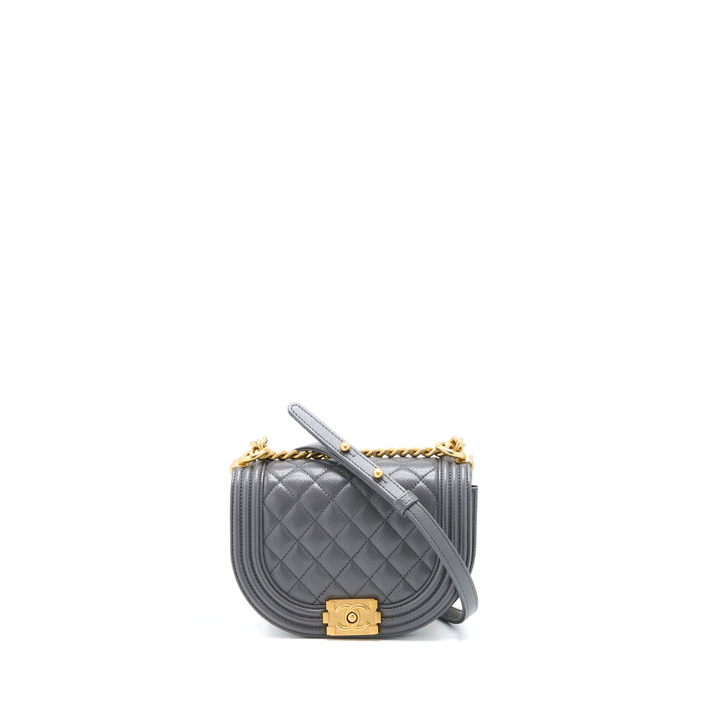 chanel-22a-boy-messenger-bag-caviar-grey-ghw-microchip