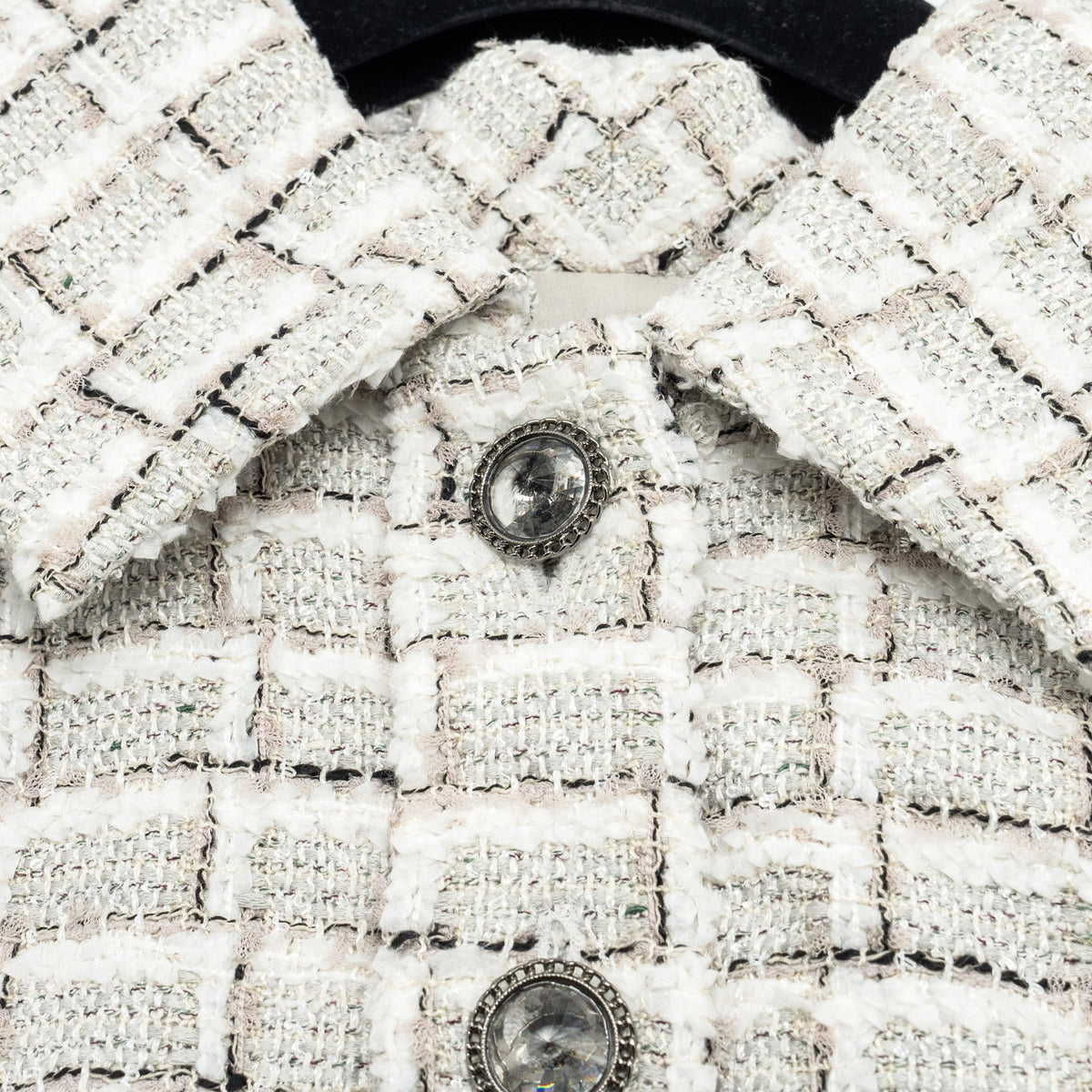chanel-size-34-22c-tweed-short-jacket-light-grey-white-black