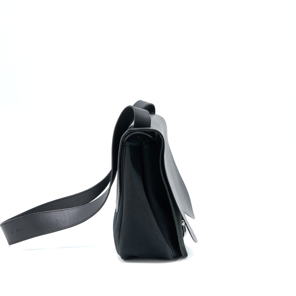 hermes-colorado-gm-bag-vache-liegee-leather-canvas-black-shw-stamp-square-j