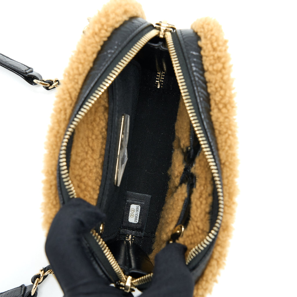 chanel-cc-mania-waist-bag-shearling-and-shiny-crumpled-sheepskin