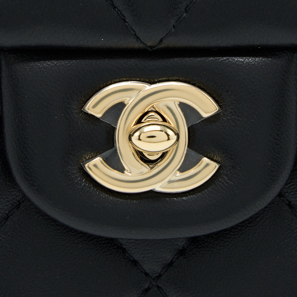 chanel-small-pearl-logo-strap-flap-bag-lambskin-black-lghw
