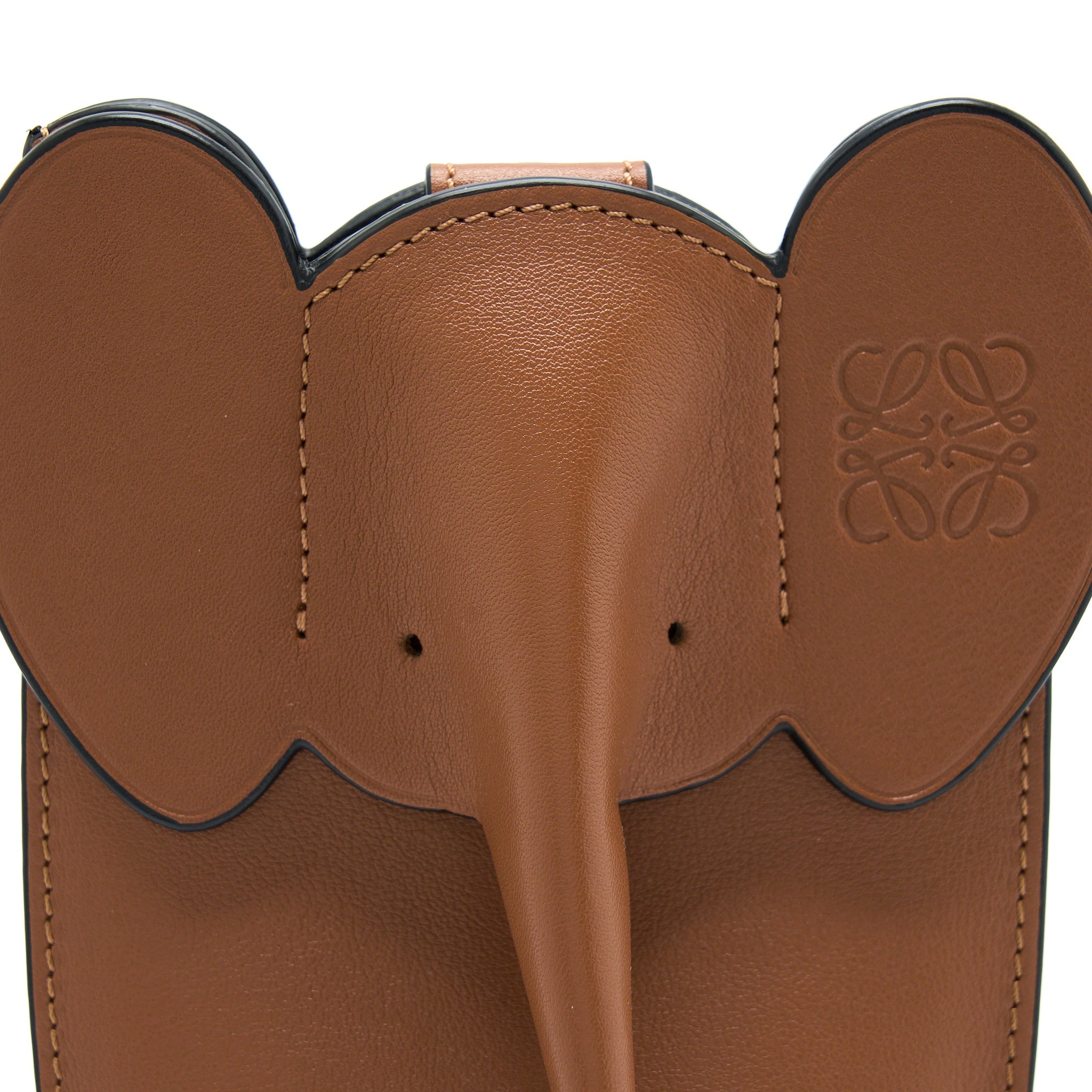 loewe-elephant-phone-pocket-calfskin-tan