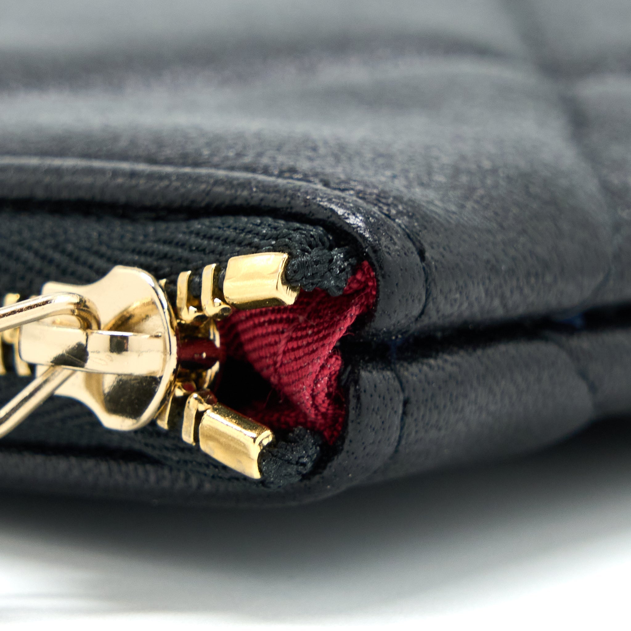 chanel-19-clutch-lambskin-black-multicolour-hardware