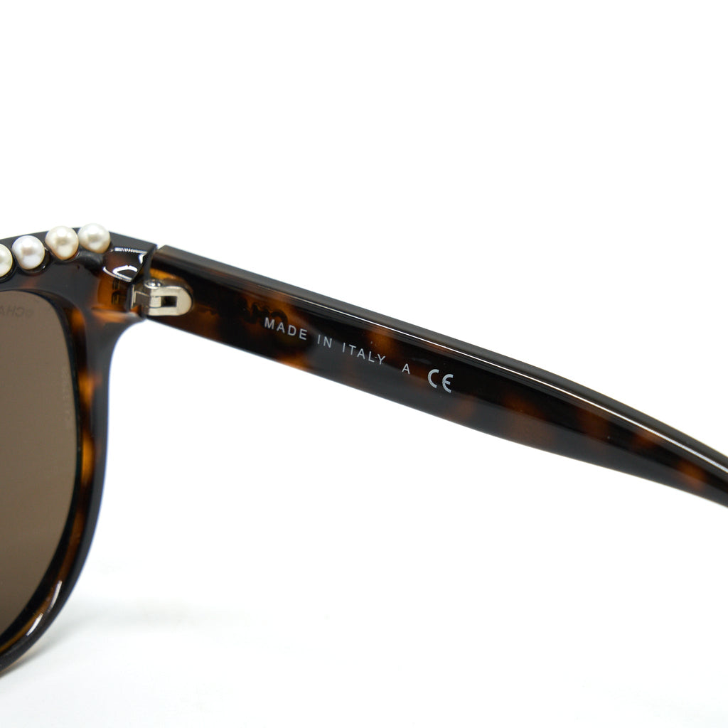 chanel-sunglasses-with-pearls