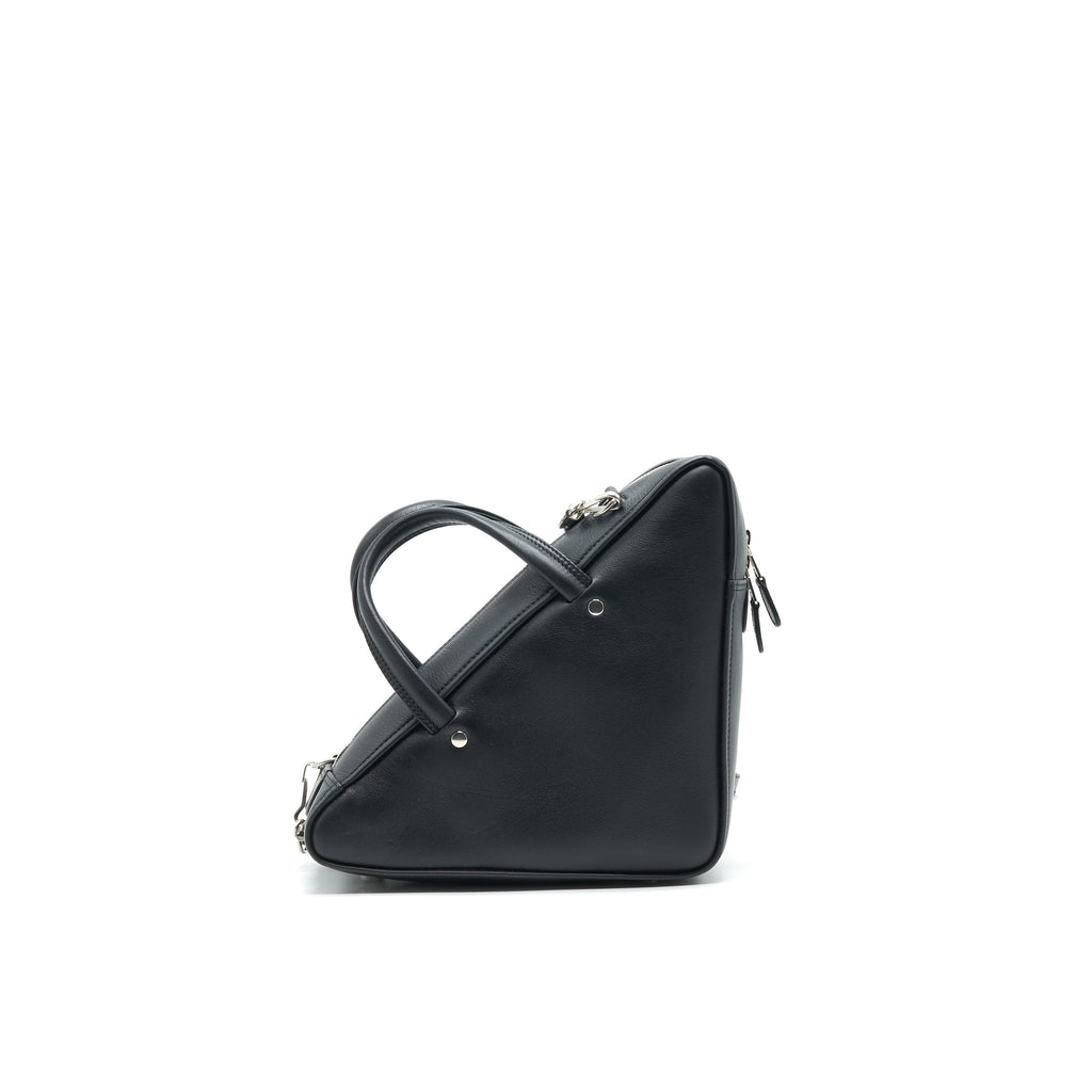 balenciaga-triangle-s-duffle-bag
