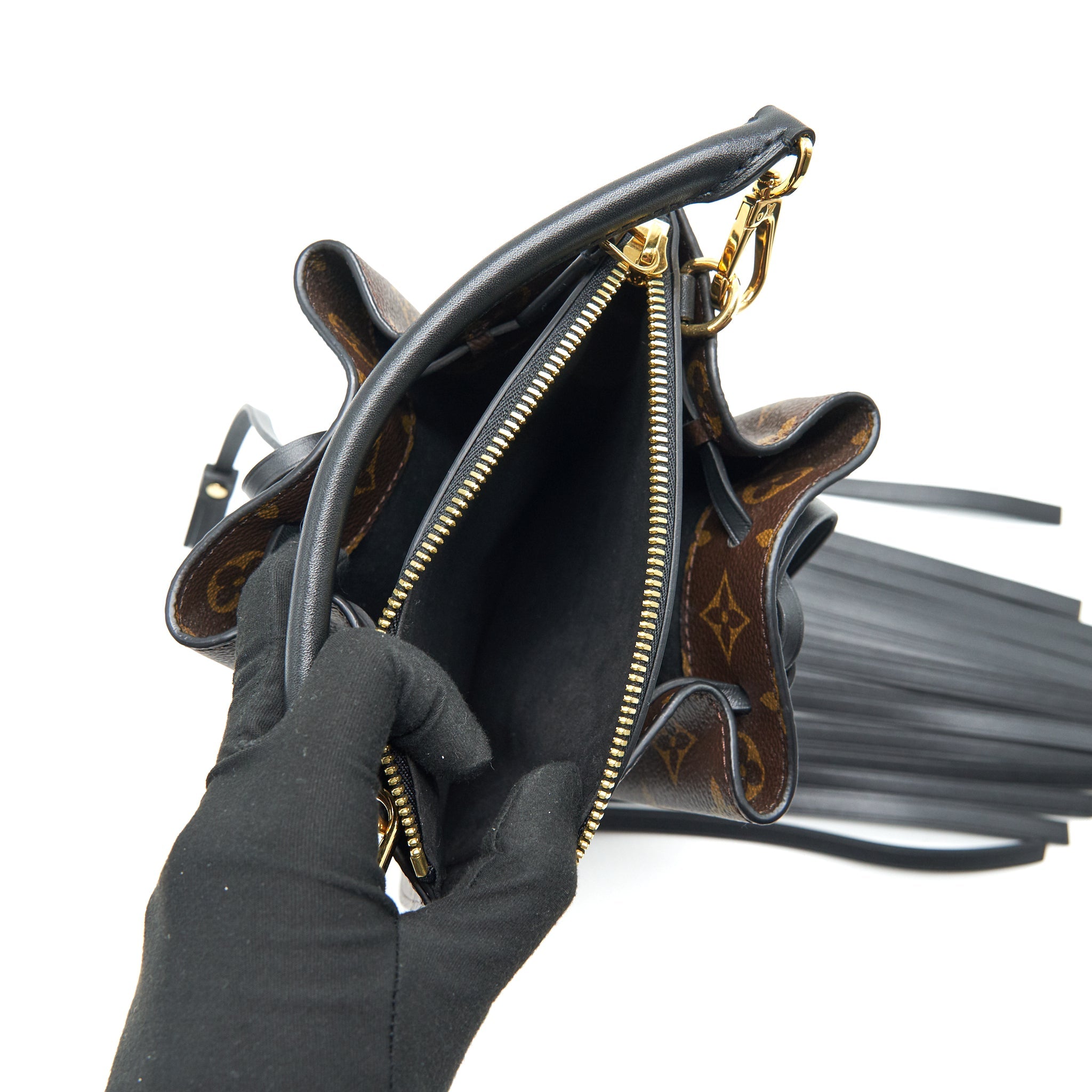 louis-vuitton-fringed-noe-bag-monogram