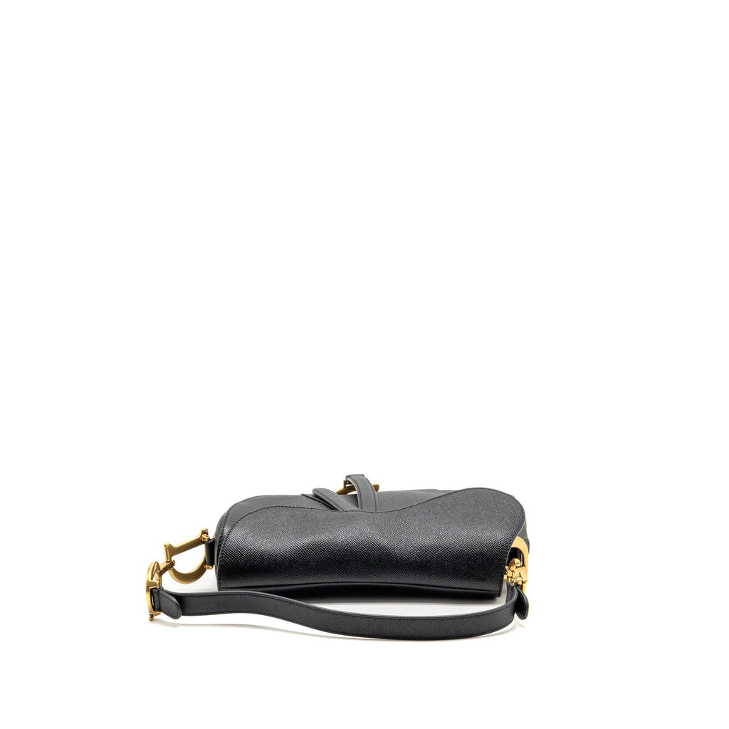 dior-saddle-bag-with-strap-grained-calfskin-black-ghw-1