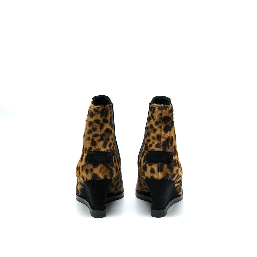 fendi-size-36-leopard-print-boots