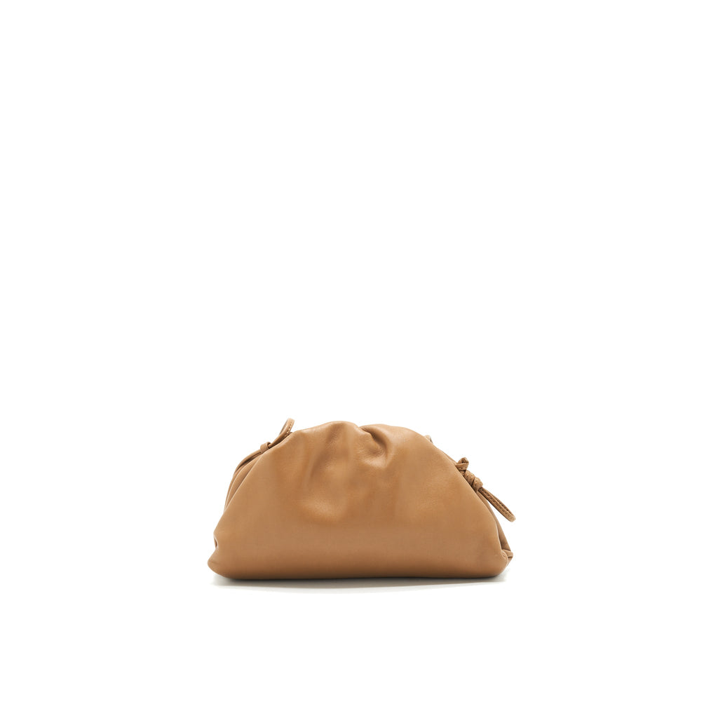 bottega-veneta-mini-pouch-in-caramel