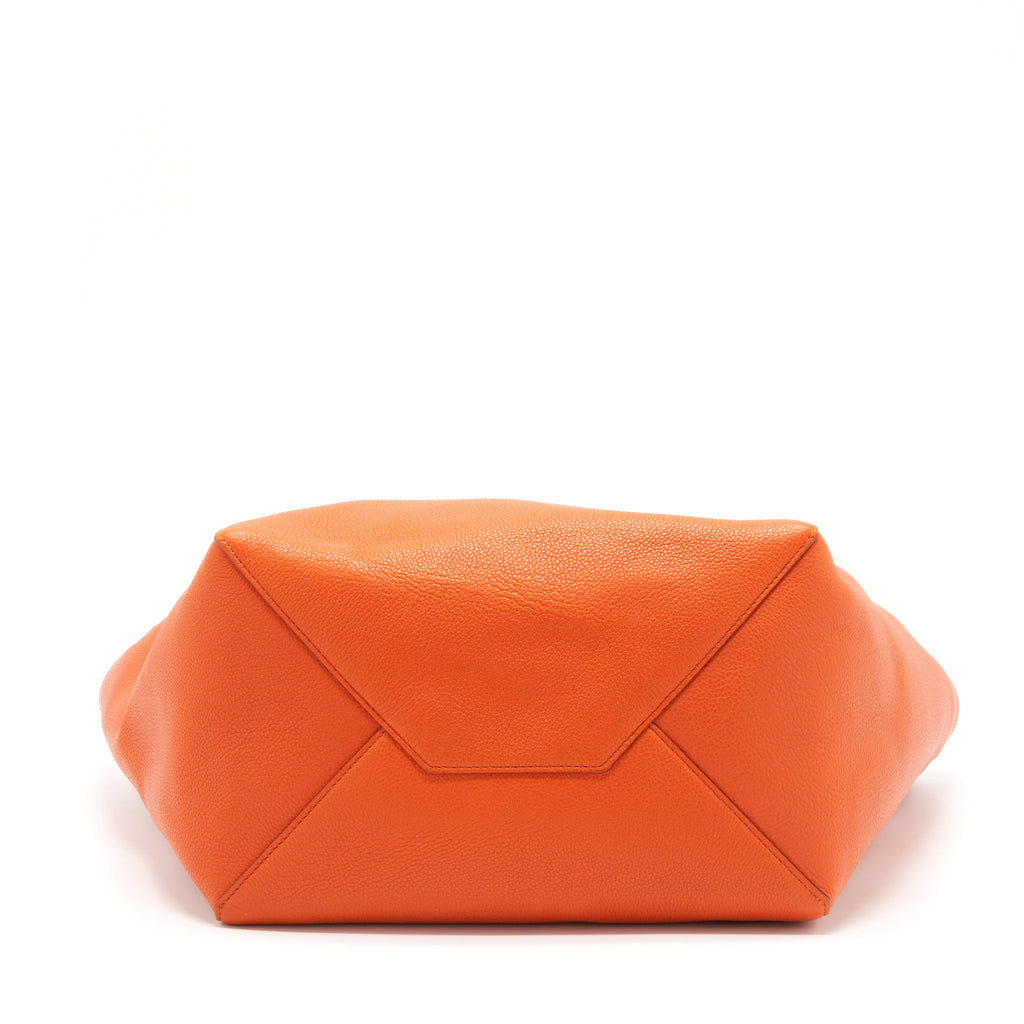 celine-cabas-phantom-in-soft-grained-calfskin-orange