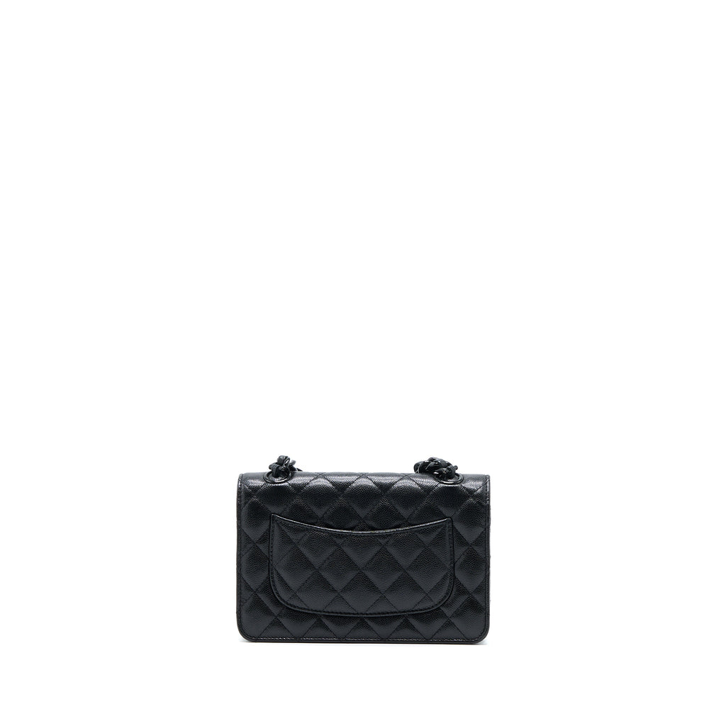 chanel-quilted-wallet-on-chain-caviar-so-black