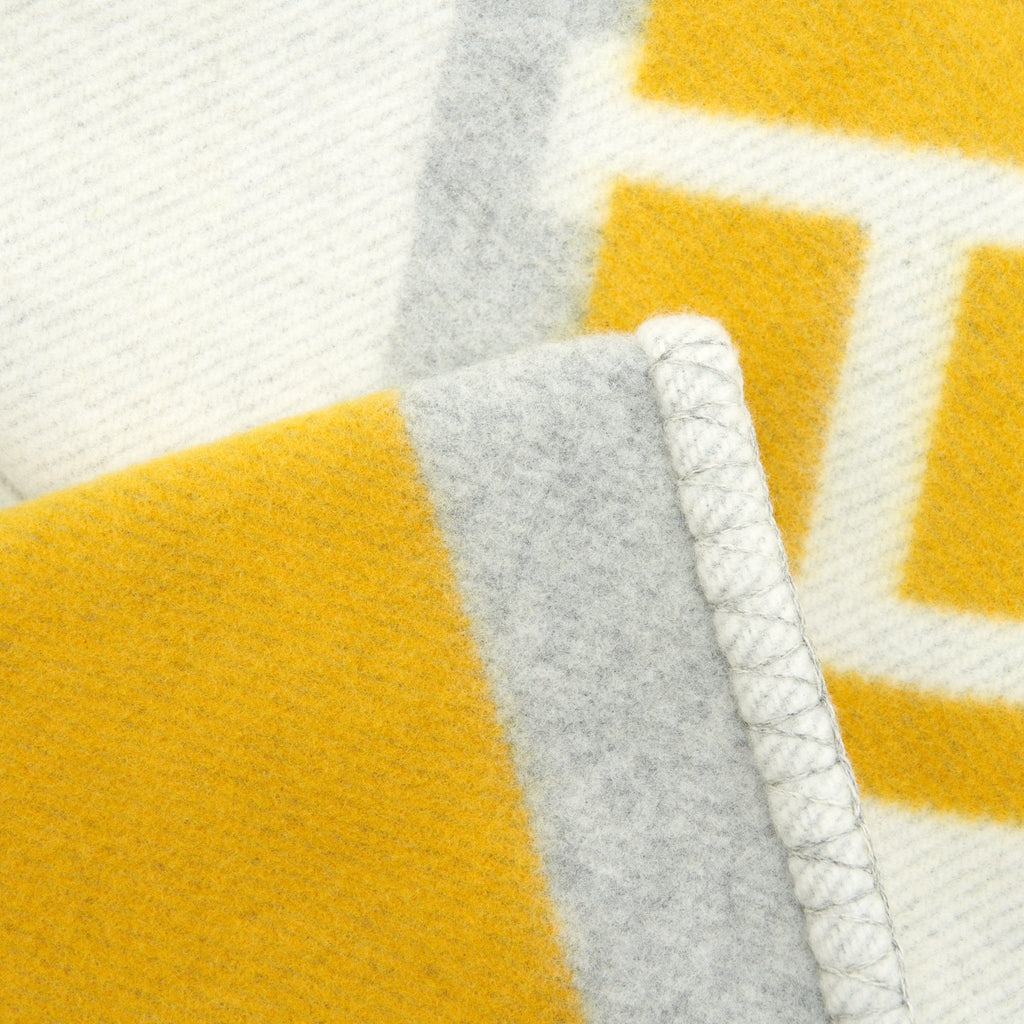 hermes-avalon-throw-blanket-beige-yellow-grey