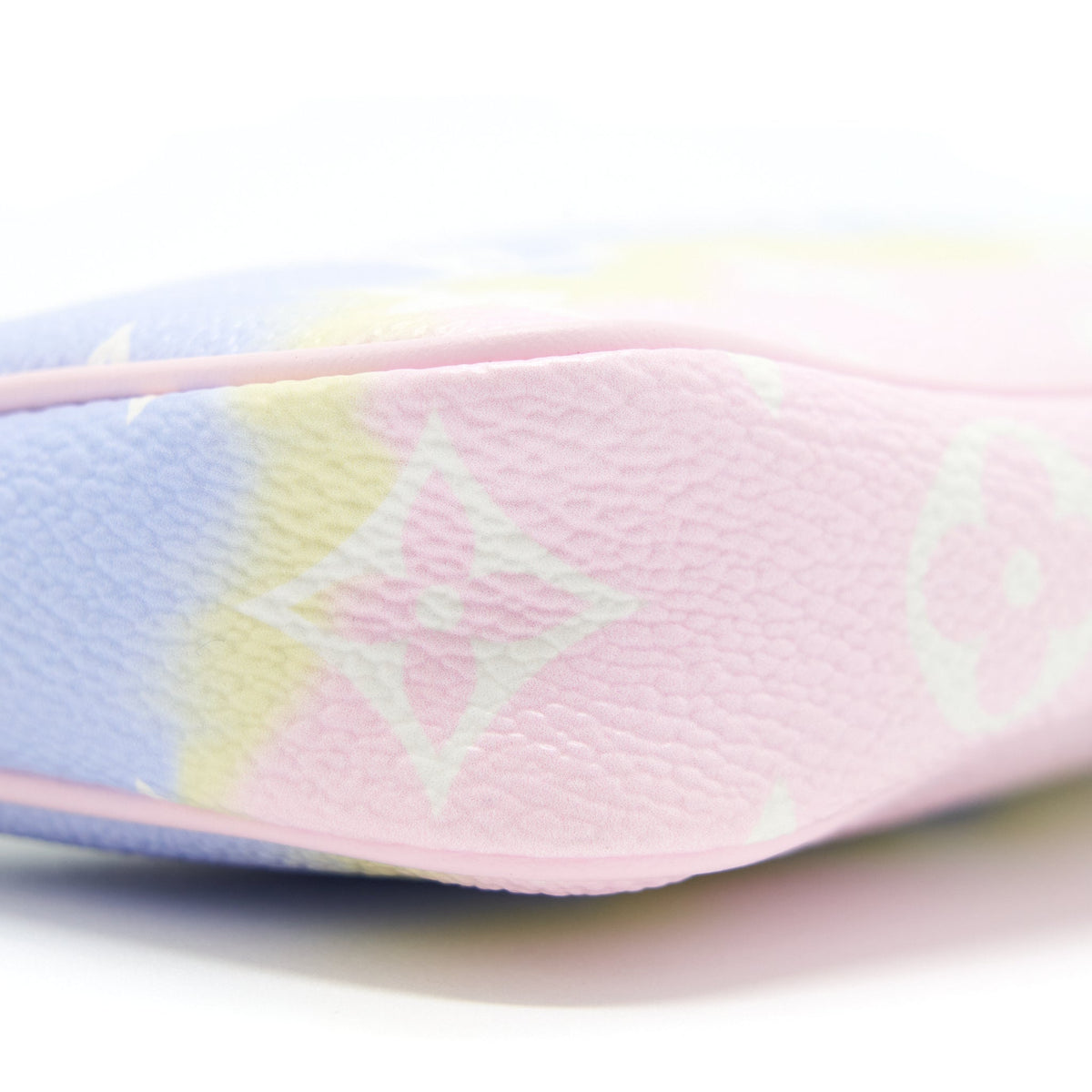louis-vuitton-mini-pochette-accessories-monogram-escale-limited-edition