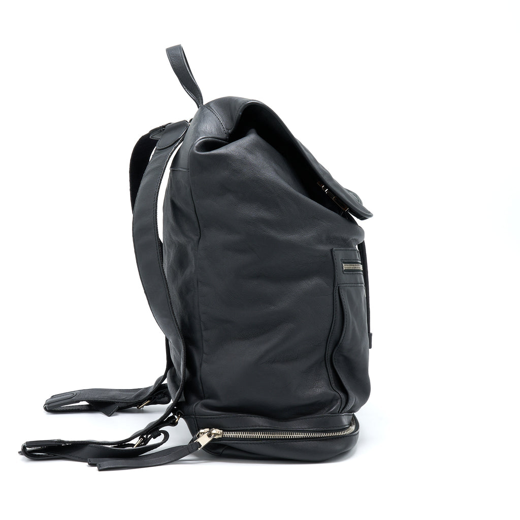 balenciaga-backpack-calfskin-black-shw