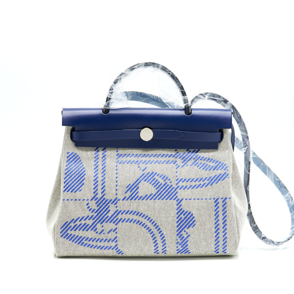 hermes-herbag-zip-31-retourne-bag-blue-de-france-ecru-black