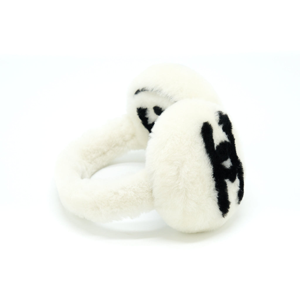 chanel-22p-shearling-cc-logo-earmuffs-white-black