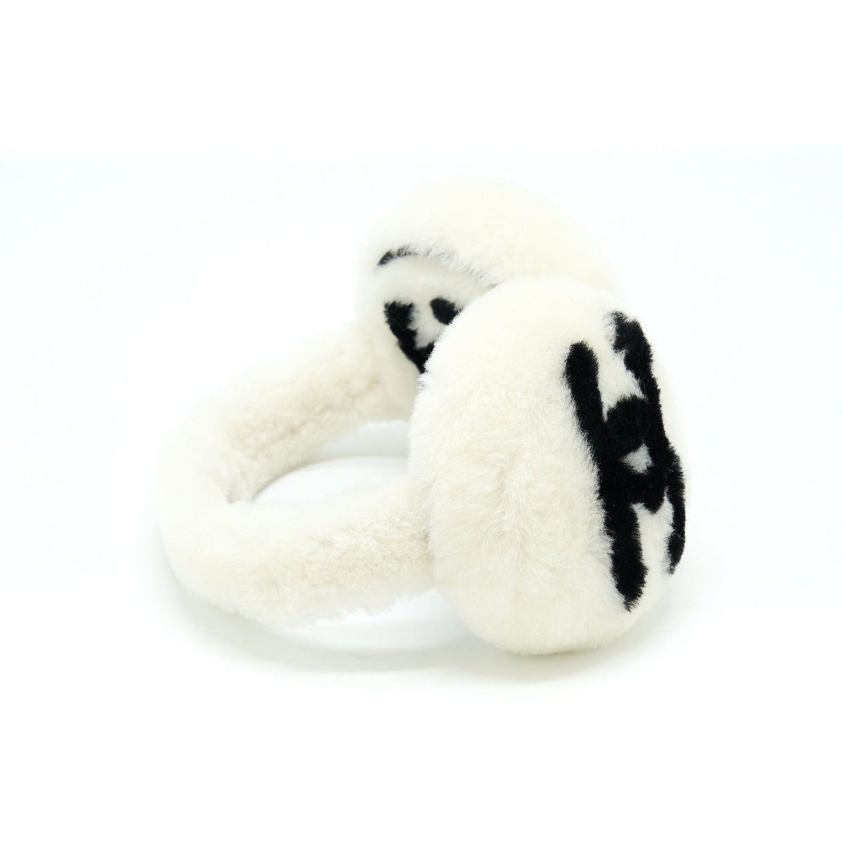 chanel-22p-shearling-cc-logo-earmuffs-white-black